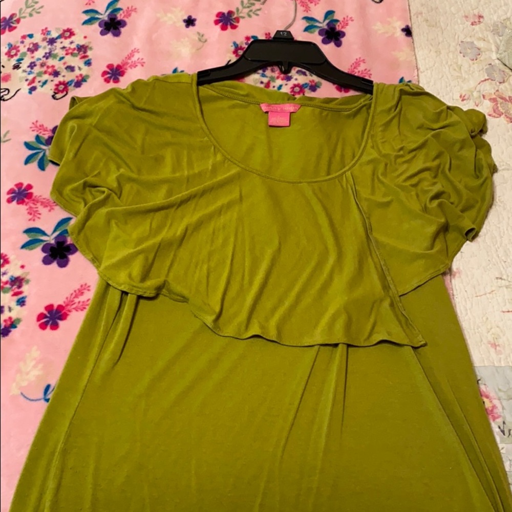 Green stretchy top
